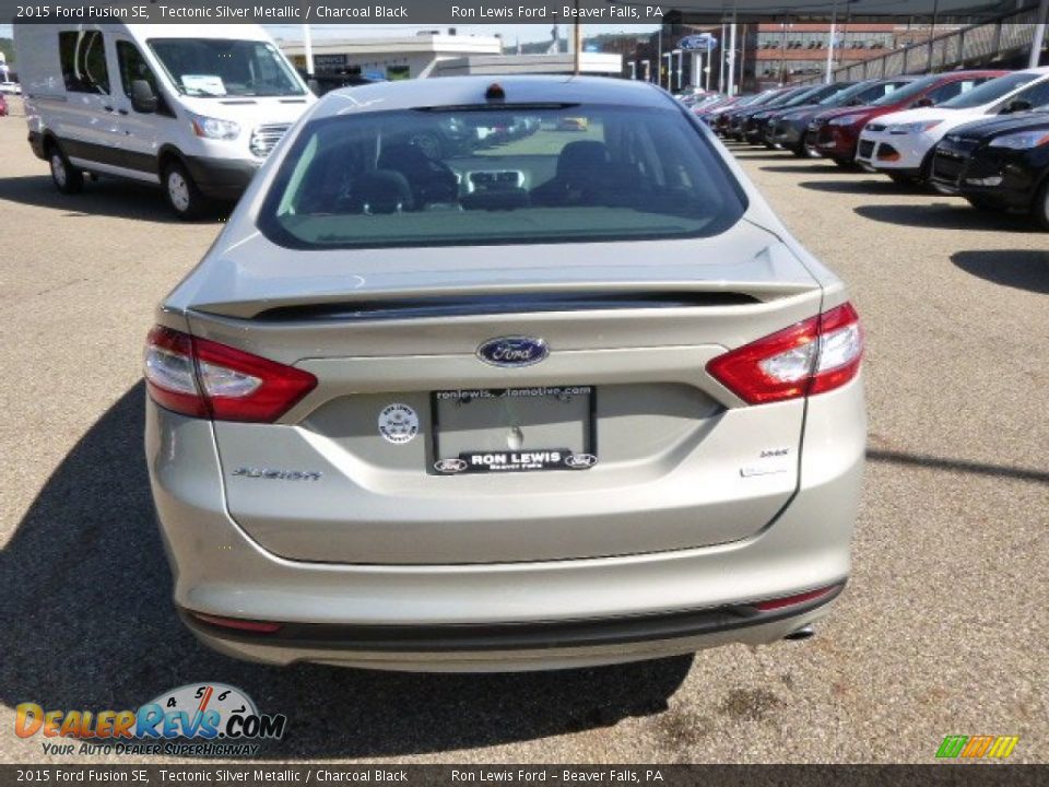 2015 Ford Fusion SE Tectonic Silver Metallic / Charcoal Black Photo #7