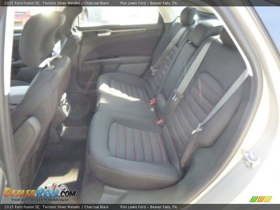 2015 Ford Fusion SE Tectonic Silver Metallic / Charcoal Black Photo #11
