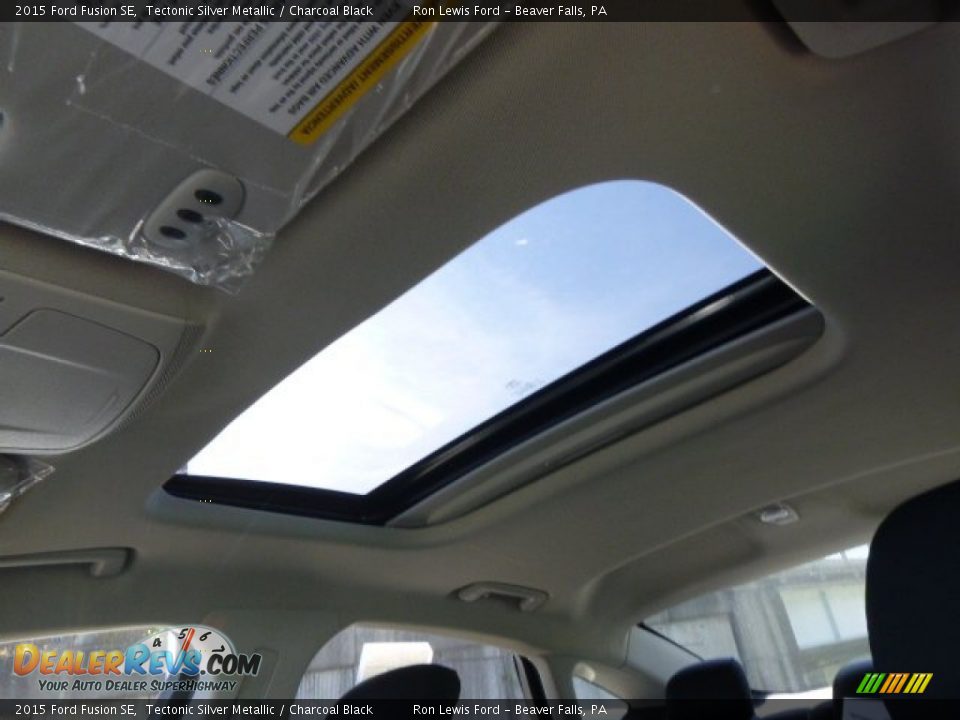 2015 Ford Fusion SE Tectonic Silver Metallic / Charcoal Black Photo #15
