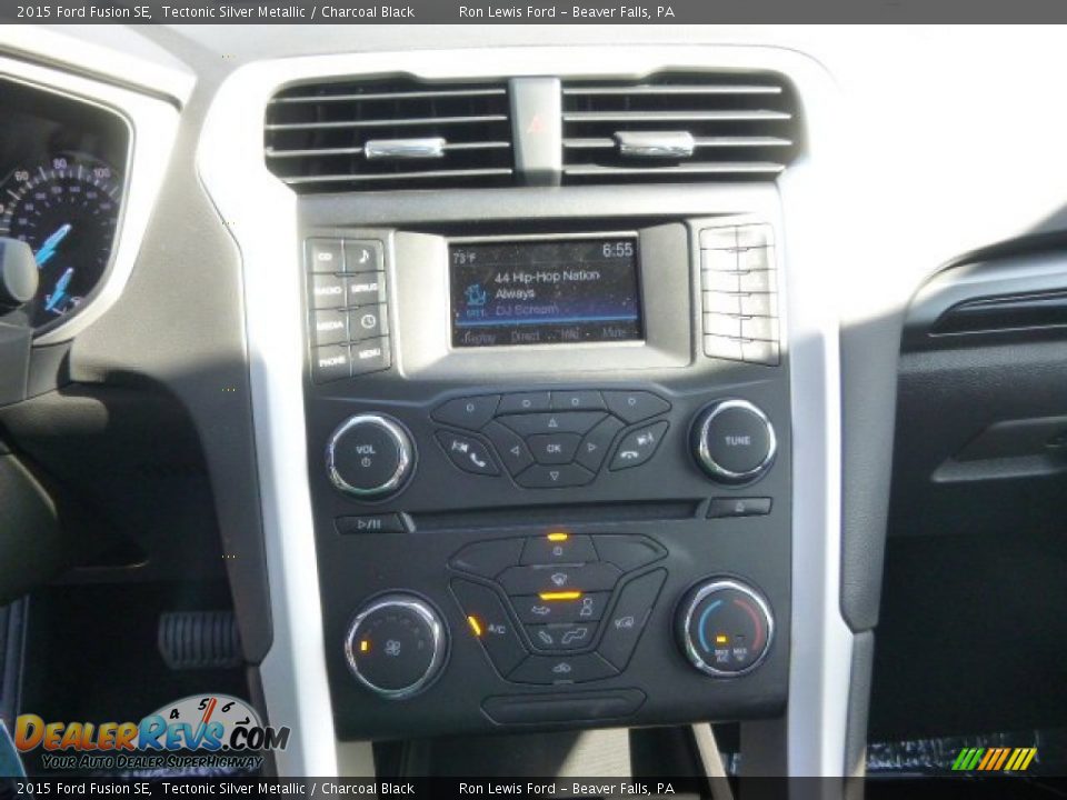 2015 Ford Fusion SE Tectonic Silver Metallic / Charcoal Black Photo #16