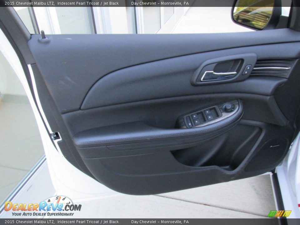 2015 Chevrolet Malibu LTZ Iridescent Pearl Tricoat / Jet Black Photo #10
