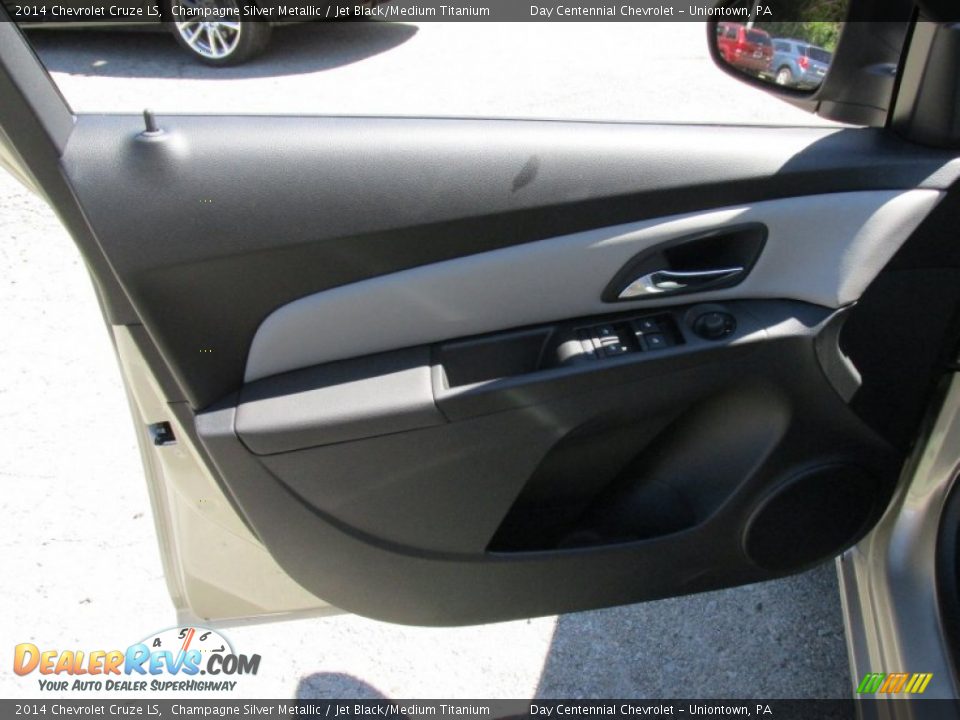 2014 Chevrolet Cruze LS Champagne Silver Metallic / Jet Black/Medium Titanium Photo #11