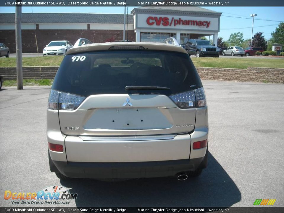 2009 Mitsubishi Outlander SE 4WD Desert Sand Beige Metallic / Beige Photo #9