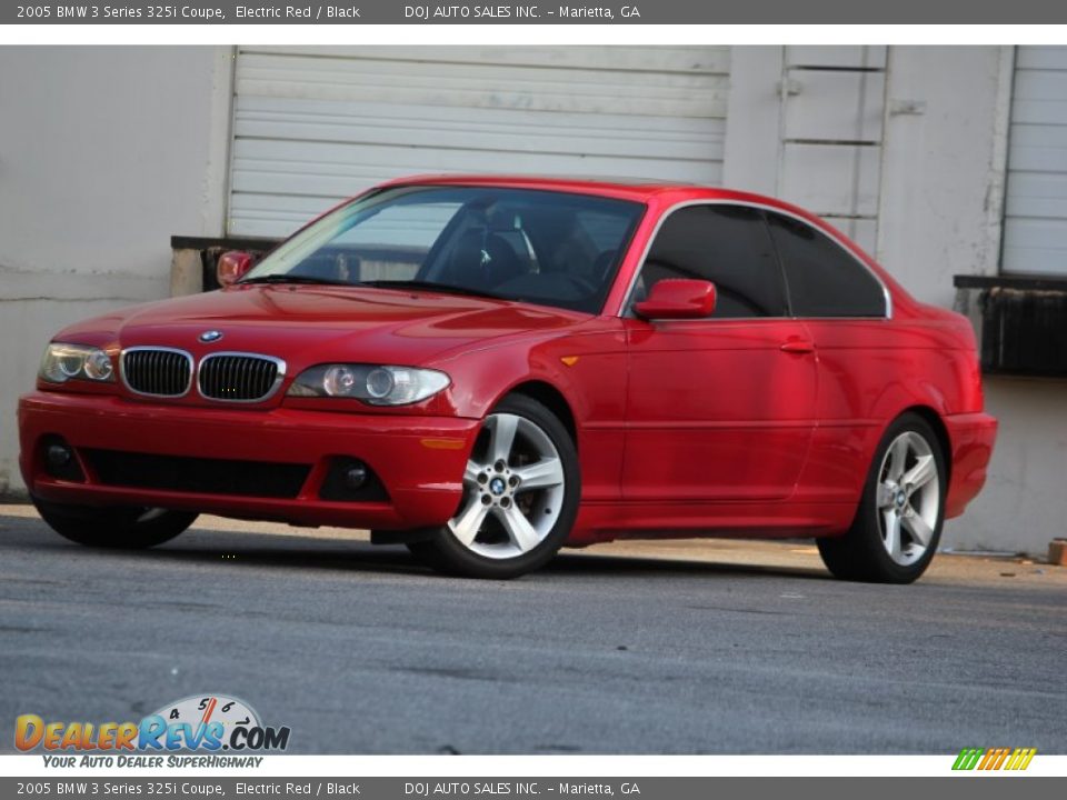 Front 3/4 View of 2005 BMW 3 Series 325i Coupe Photo #1