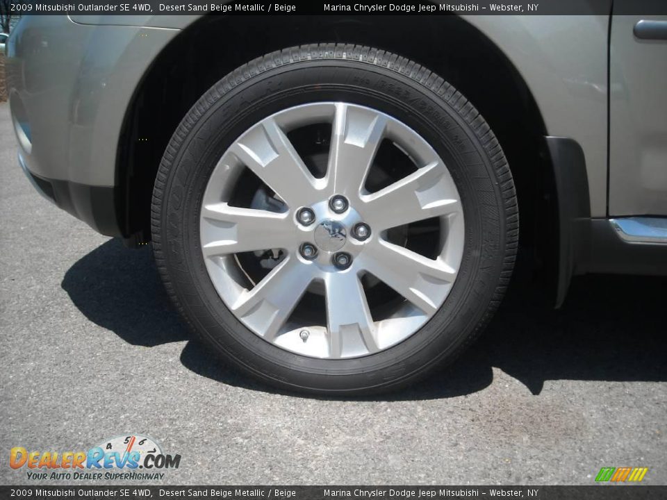 2009 Mitsubishi Outlander SE 4WD Desert Sand Beige Metallic / Beige Photo #22