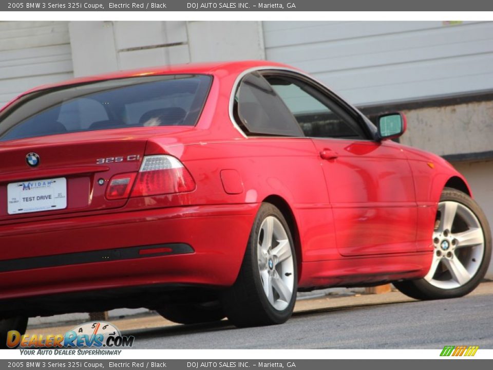2005 BMW 3 Series 325i Coupe Electric Red / Black Photo #12