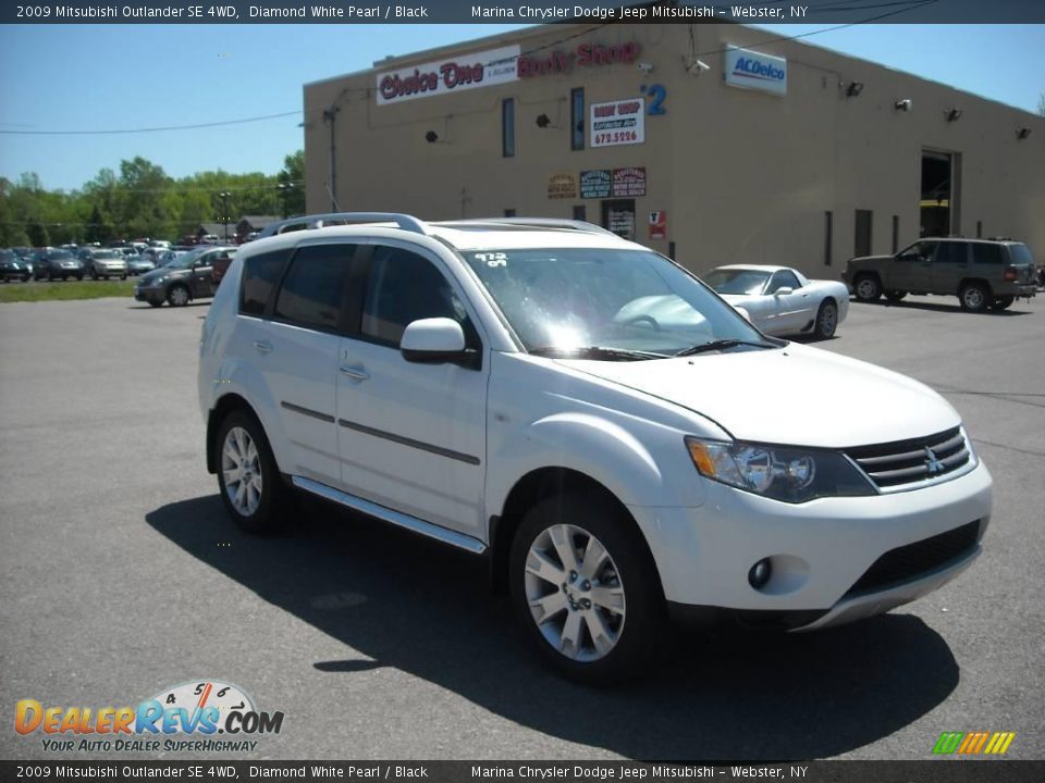 2009 Mitsubishi Outlander SE 4WD Diamond White Pearl / Black Photo #12