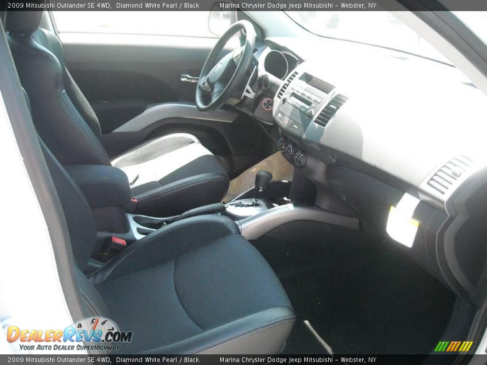 2009 Mitsubishi Outlander SE 4WD Diamond White Pearl / Black Photo #21