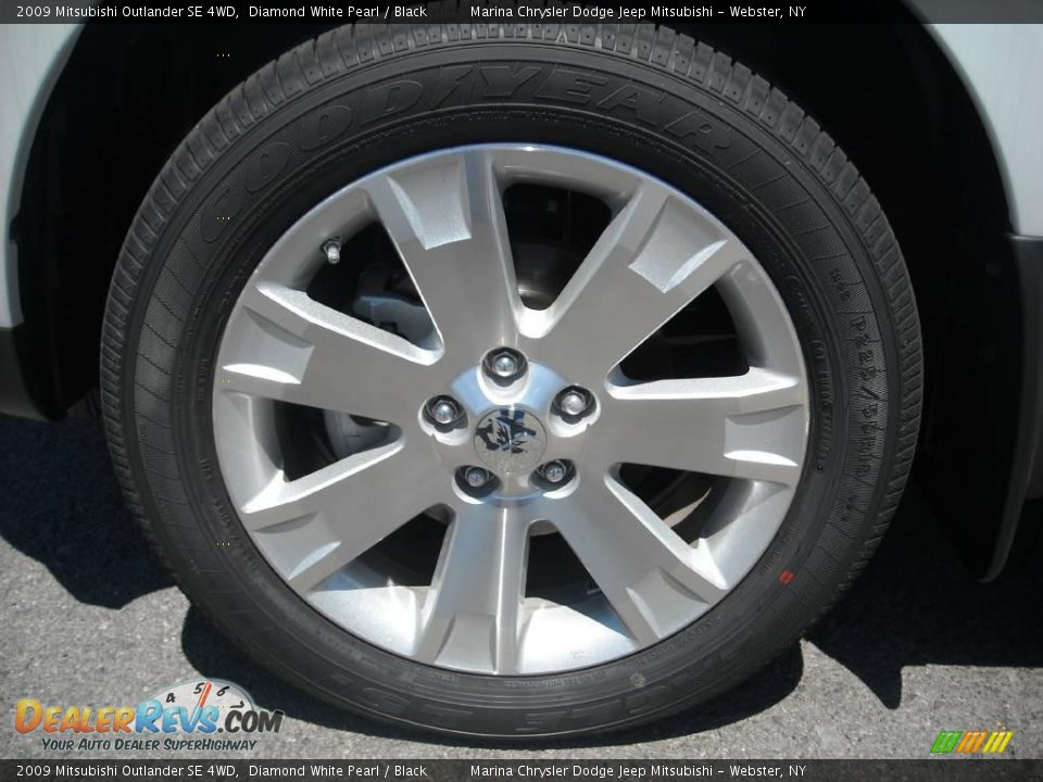 2009 Mitsubishi Outlander SE 4WD Diamond White Pearl / Black Photo #22