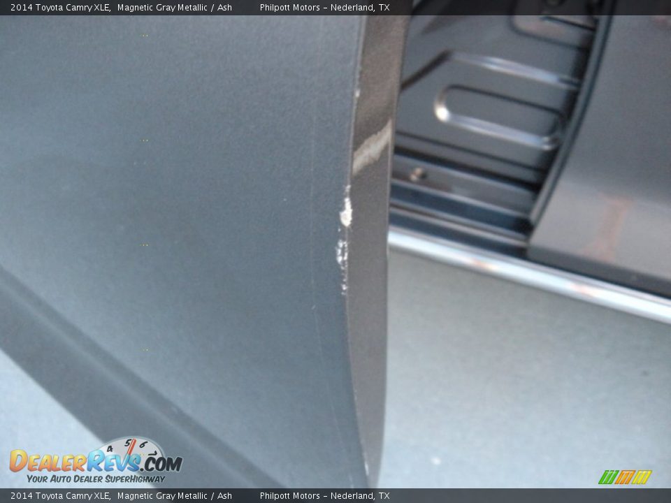 2014 Toyota Camry XLE Magnetic Gray Metallic / Ash Photo #22