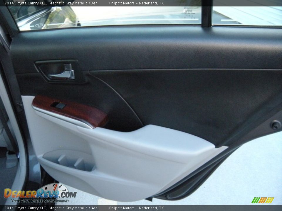 2014 Toyota Camry XLE Magnetic Gray Metallic / Ash Photo #27