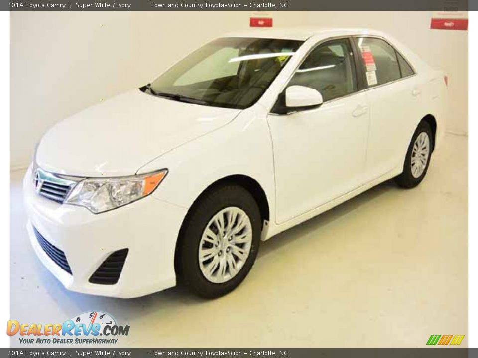 2014 Toyota Camry L Super White / Ivory Photo #3