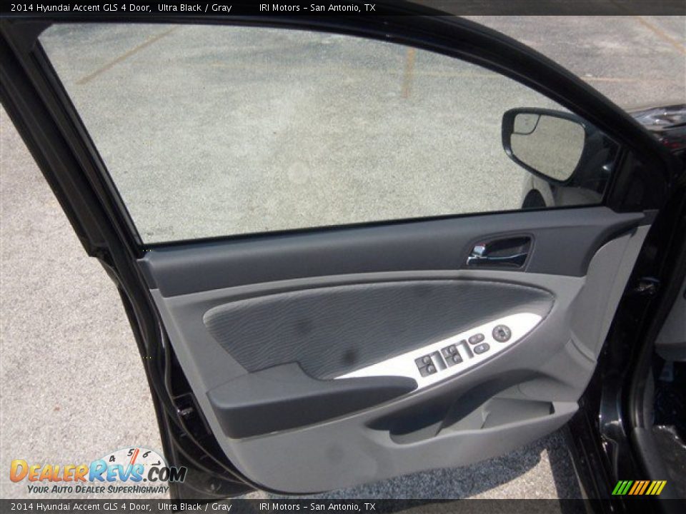 2014 Hyundai Accent GLS 4 Door Ultra Black / Gray Photo #5