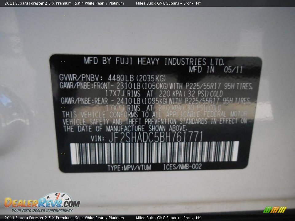 2011 Subaru Forester 2.5 X Premium Satin White Pearl / Platinum Photo #17