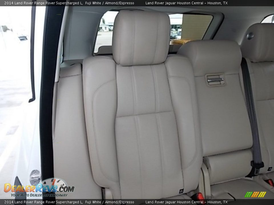 2014 Land Rover Range Rover Supercharged L Fuji White / Almond/Espresso Photo #28