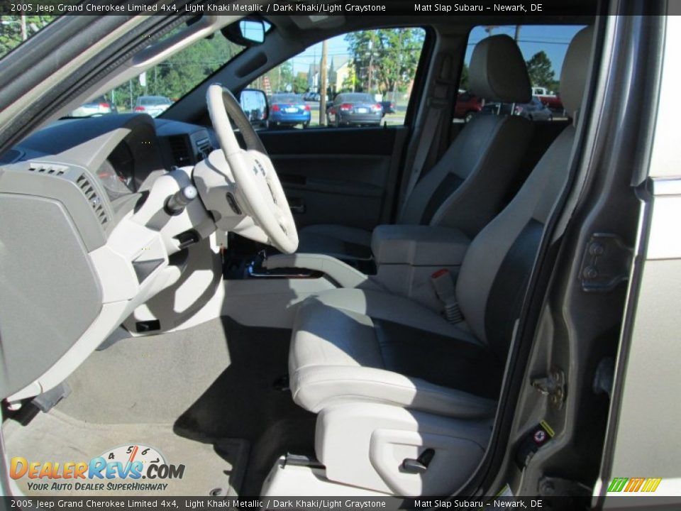 2005 Jeep Grand Cherokee Limited 4x4 Light Khaki Metallic / Dark Khaki/Light Graystone Photo #11