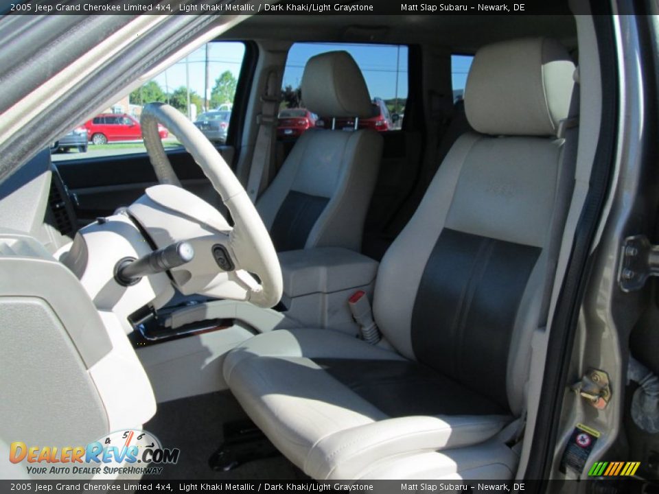 2005 Jeep Grand Cherokee Limited 4x4 Light Khaki Metallic / Dark Khaki/Light Graystone Photo #14