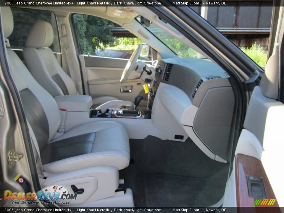 2005 Jeep Grand Cherokee Limited 4x4 Light Khaki Metallic / Dark Khaki/Light Graystone Photo #17