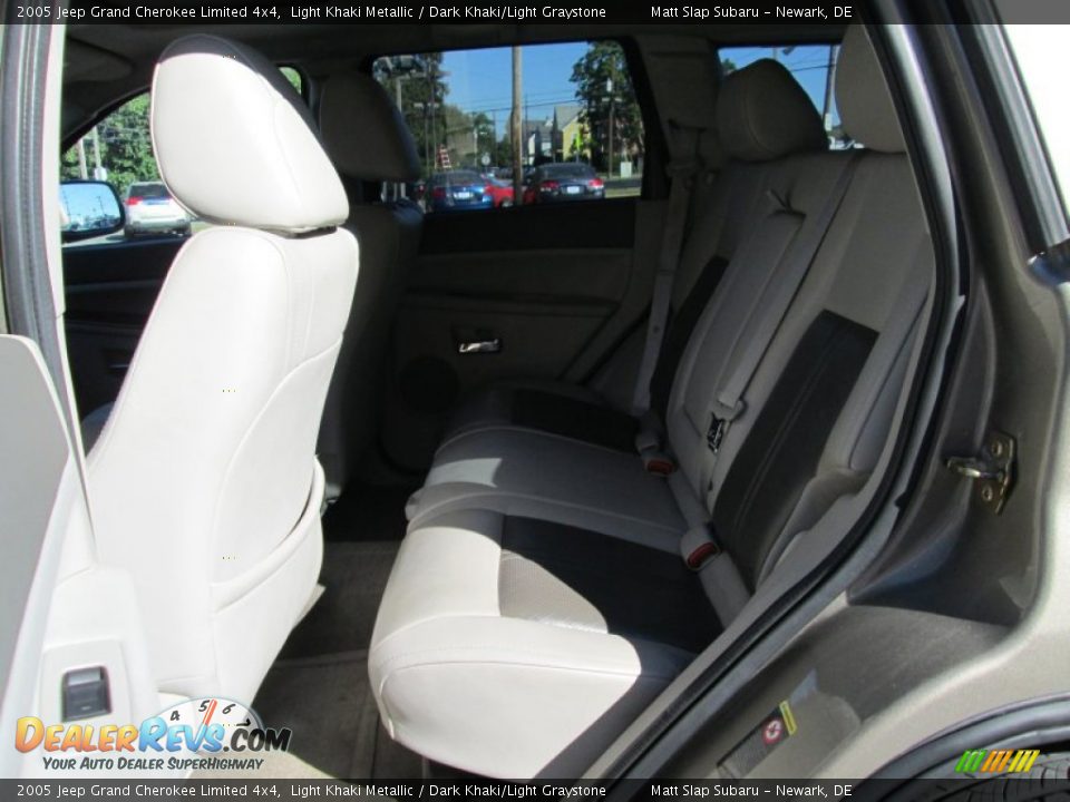 2005 Jeep Grand Cherokee Limited 4x4 Light Khaki Metallic / Dark Khaki/Light Graystone Photo #21
