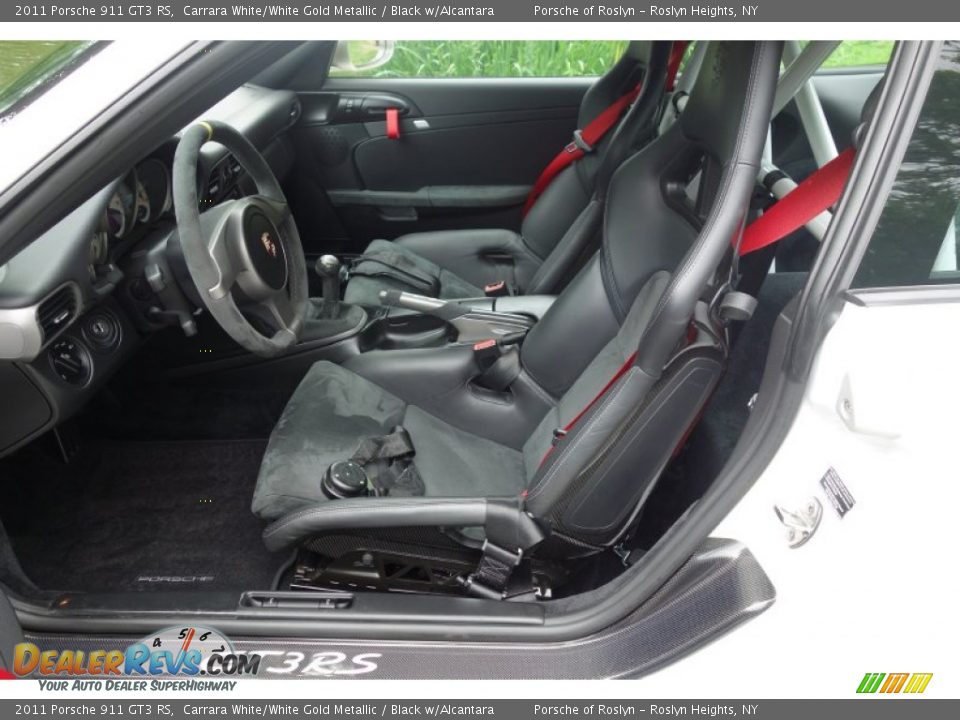 Front Seat of 2011 Porsche 911 GT3 RS Photo #19