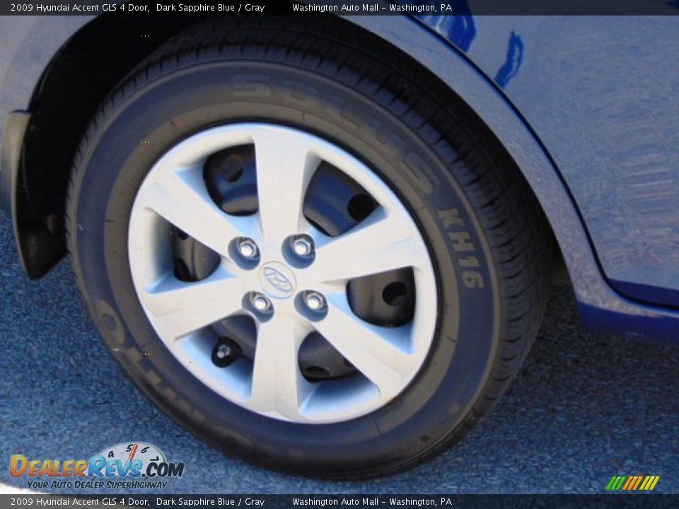 2009 Hyundai Accent GLS 4 Door Dark Sapphire Blue / Gray Photo #3