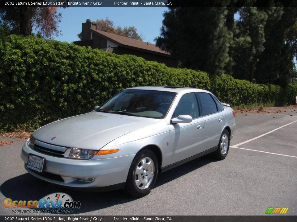 2002 Saturn L Series L300 Sedan Bright Silver / Gray Photo #1