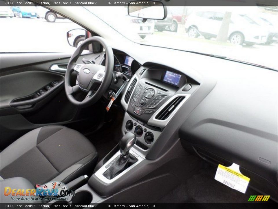 2014 Ford Focus SE Sedan Race Red / Charcoal Black Photo #11