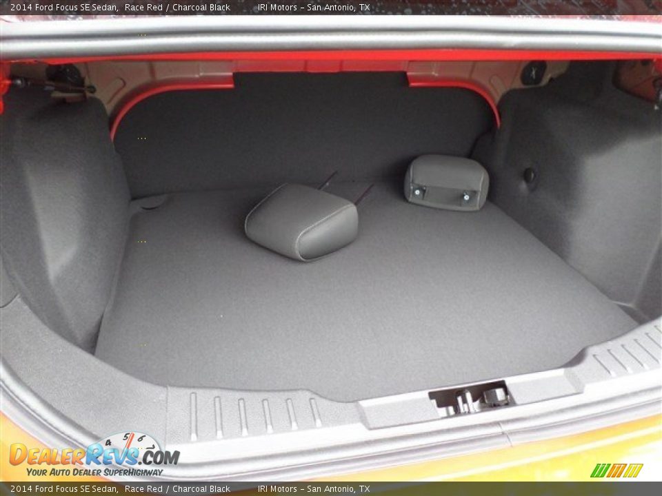 2014 Ford Focus SE Sedan Race Red / Charcoal Black Photo #13