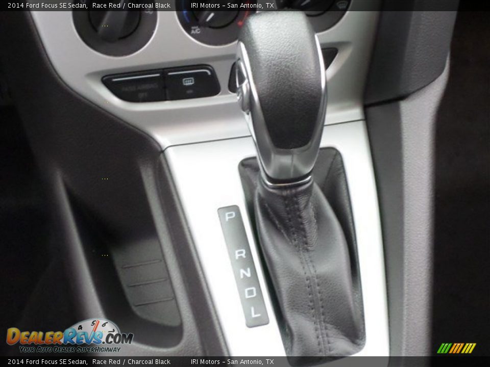 2014 Ford Focus SE Sedan Race Red / Charcoal Black Photo #21