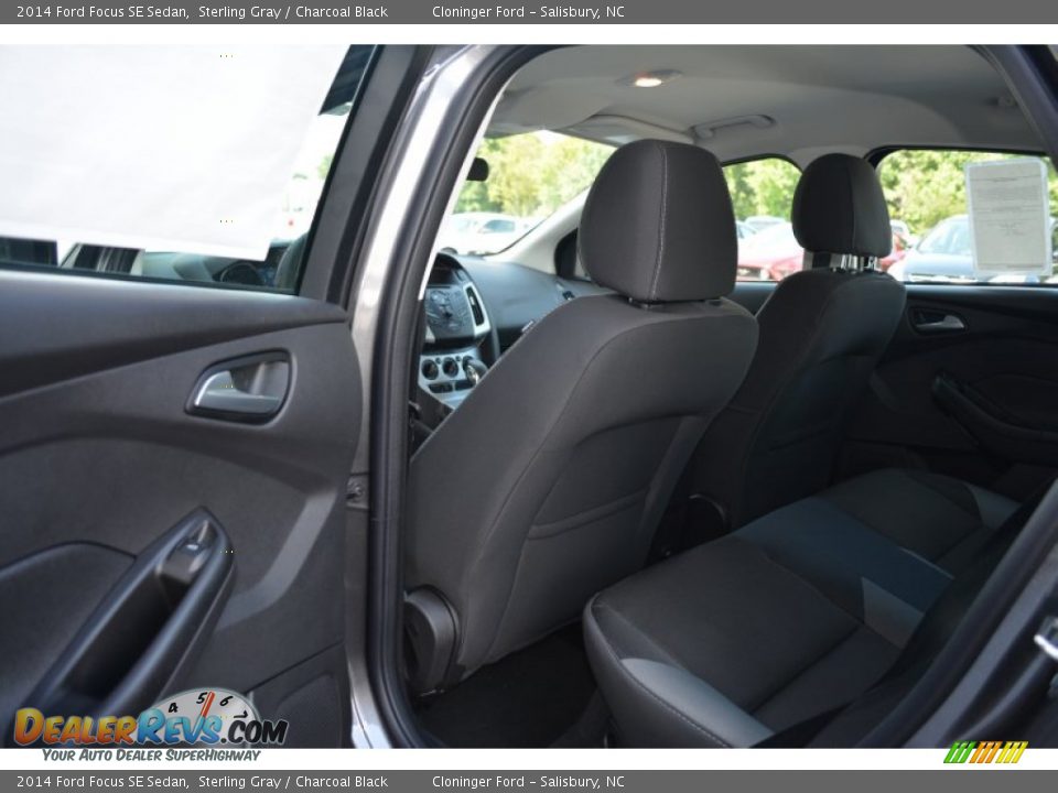 2014 Ford Focus SE Sedan Sterling Gray / Charcoal Black Photo #8