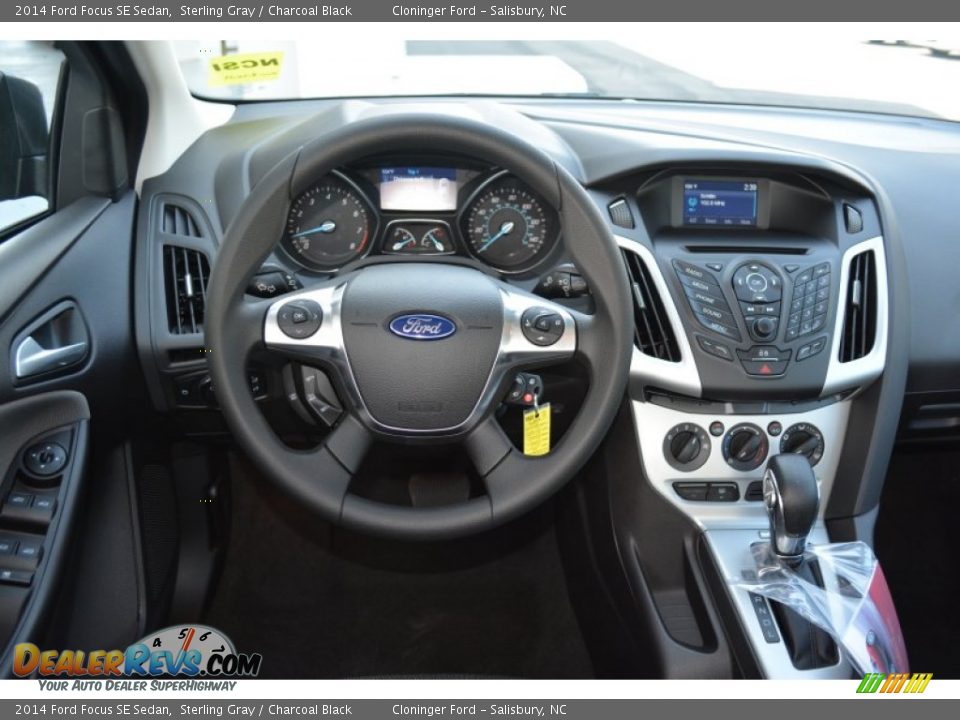 2014 Ford Focus SE Sedan Sterling Gray / Charcoal Black Photo #11