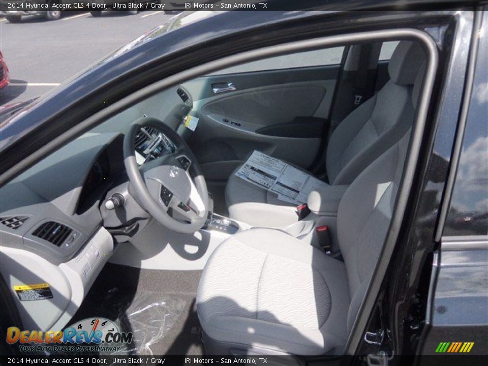 2014 Hyundai Accent GLS 4 Door Ultra Black / Gray Photo #6