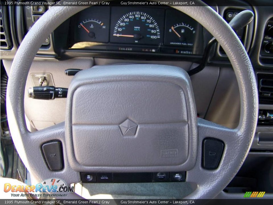 1995 Plymouth Grand Voyager SE Emerald Green Pearl / Gray Photo #12