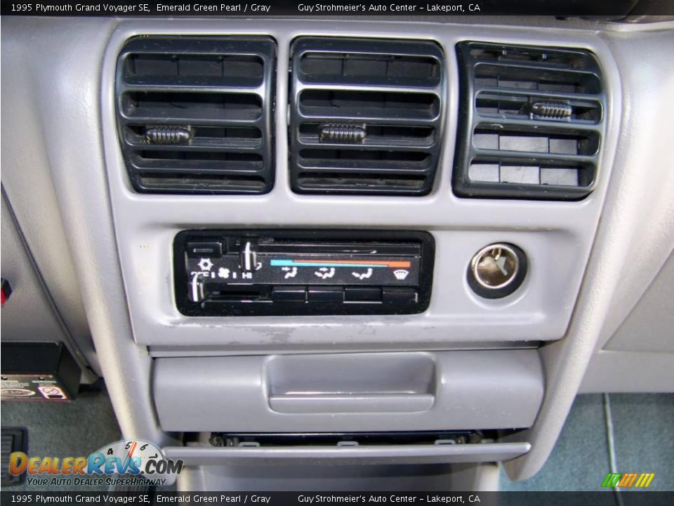 1995 Plymouth Grand Voyager SE Emerald Green Pearl / Gray Photo #16