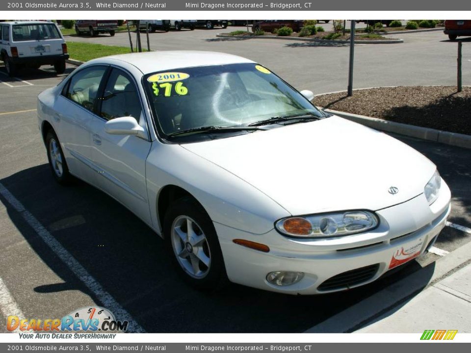 2001 Oldsmobile Aurora 3.5 White Diamond / Neutral Photo #3