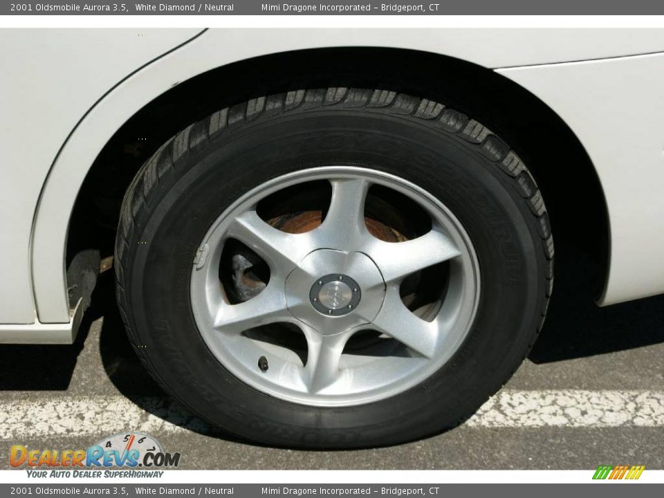 2001 Oldsmobile Aurora 3.5 White Diamond / Neutral Photo #8