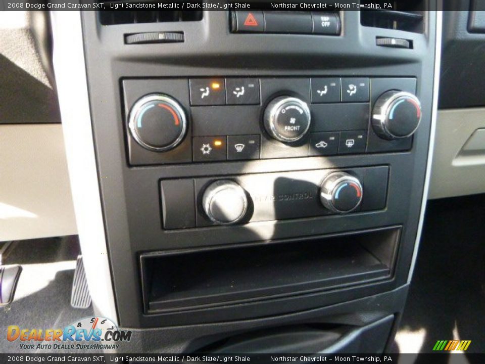 2008 Dodge Grand Caravan SXT Light Sandstone Metallic / Dark Slate/Light Shale Photo #18