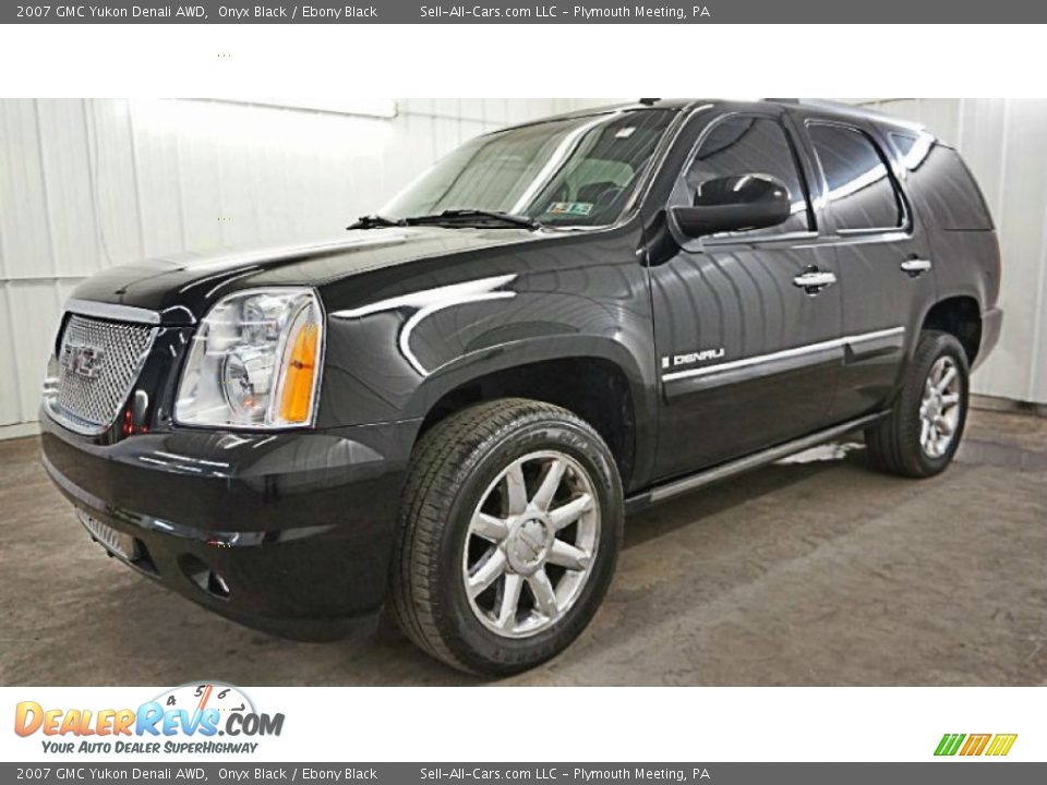 2007 GMC Yukon Denali AWD Onyx Black / Ebony Black Photo #2
