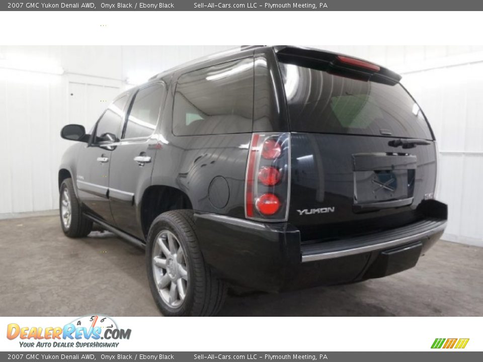 2007 GMC Yukon Denali AWD Onyx Black / Ebony Black Photo #30
