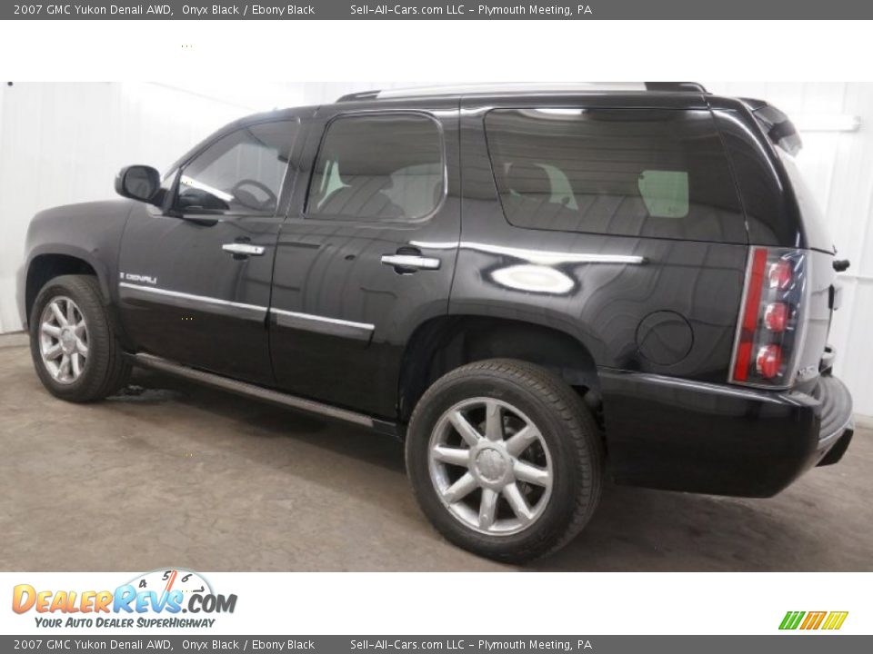 2007 GMC Yukon Denali AWD Onyx Black / Ebony Black Photo #31
