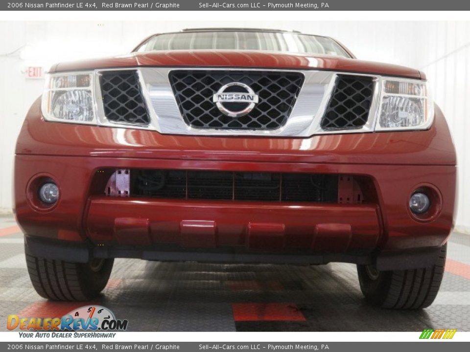 2006 Nissan Pathfinder LE 4x4 Red Brawn Pearl / Graphite Photo #12