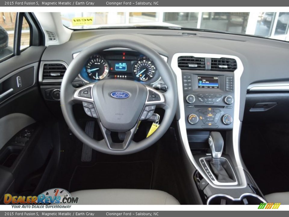 2015 Ford Fusion S Magnetic Metallic / Earth Gray Photo #11