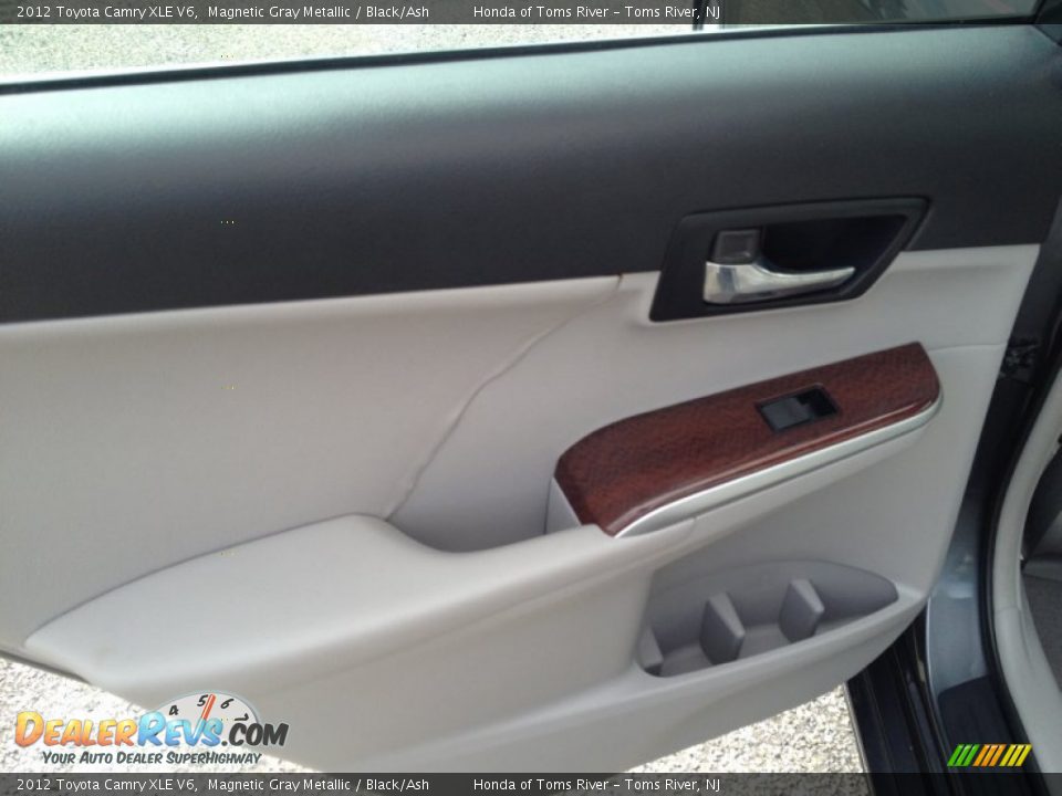 2012 Toyota Camry XLE V6 Magnetic Gray Metallic / Black/Ash Photo #9