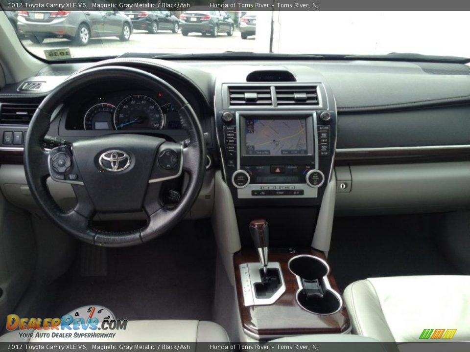 2012 Toyota Camry XLE V6 Magnetic Gray Metallic / Black/Ash Photo #12