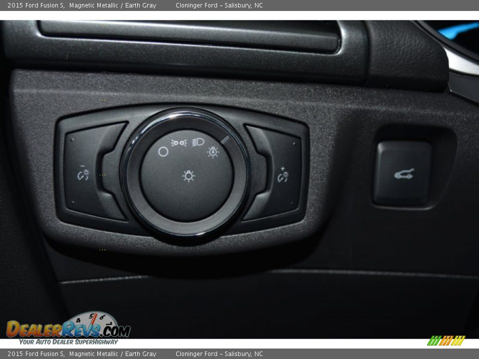 2015 Ford Fusion S Magnetic Metallic / Earth Gray Photo #21