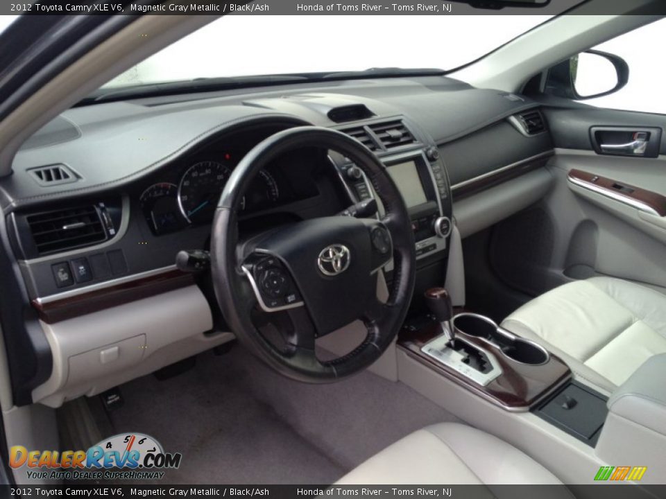 2012 Toyota Camry XLE V6 Magnetic Gray Metallic / Black/Ash Photo #14