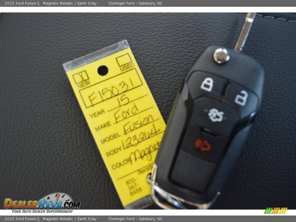 2015 Ford Fusion S Magnetic Metallic / Earth Gray Photo #22