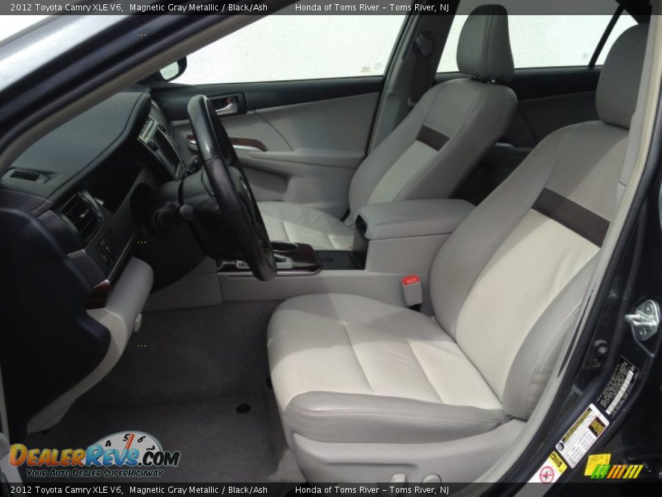 2012 Toyota Camry XLE V6 Magnetic Gray Metallic / Black/Ash Photo #15