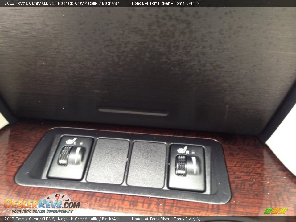 2012 Toyota Camry XLE V6 Magnetic Gray Metallic / Black/Ash Photo #18