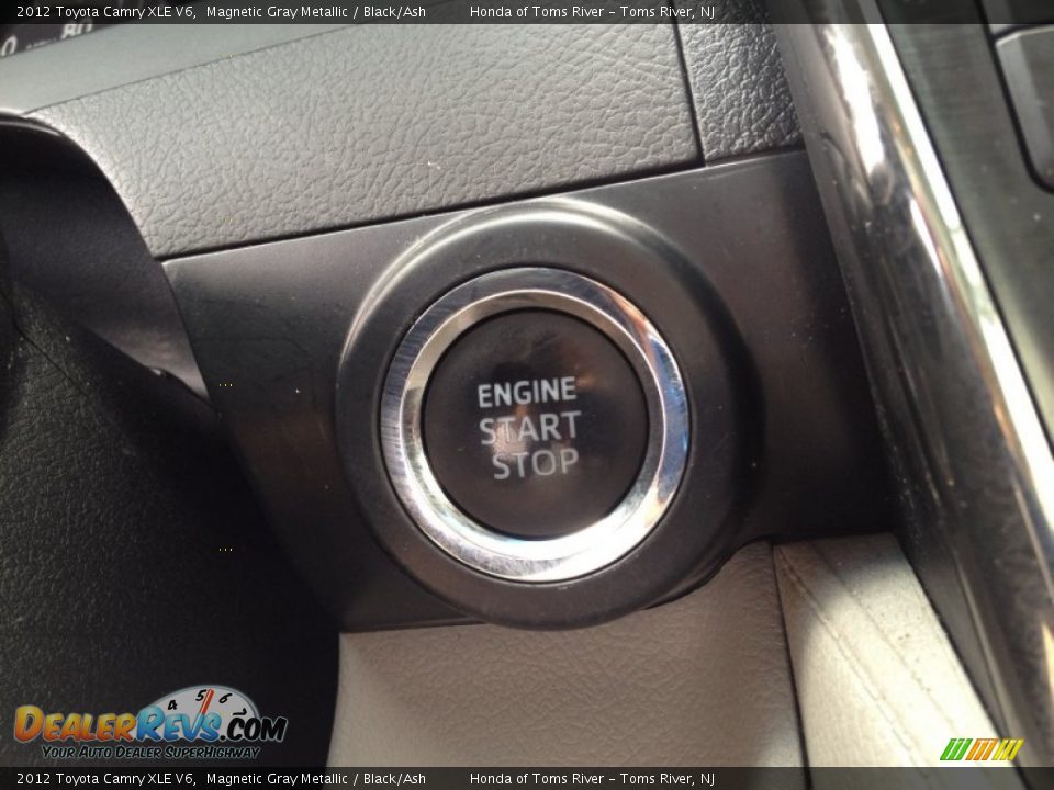 2012 Toyota Camry XLE V6 Magnetic Gray Metallic / Black/Ash Photo #21